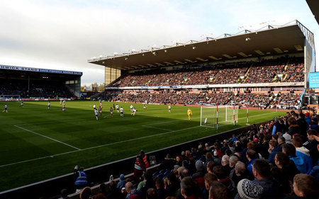 小丽面对着 小丽面对着